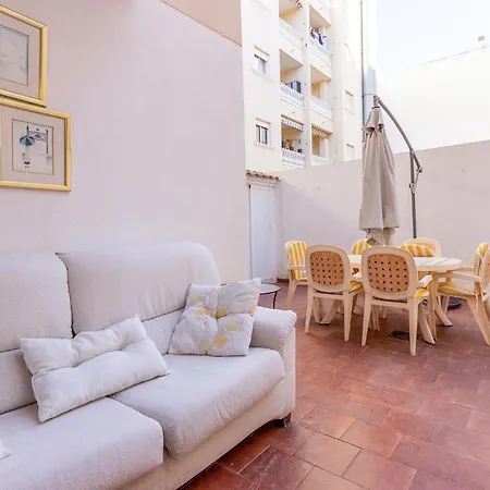 Apartman 2 Bedroom Lovely In